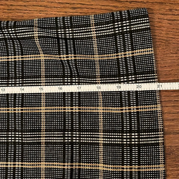 RW&CO cropped top women’s S checkered engraved button detail on shoulders - Picture 7 of 9